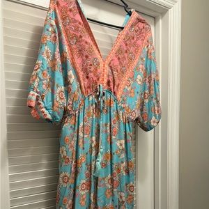 Pretty summer dress. Never worn
